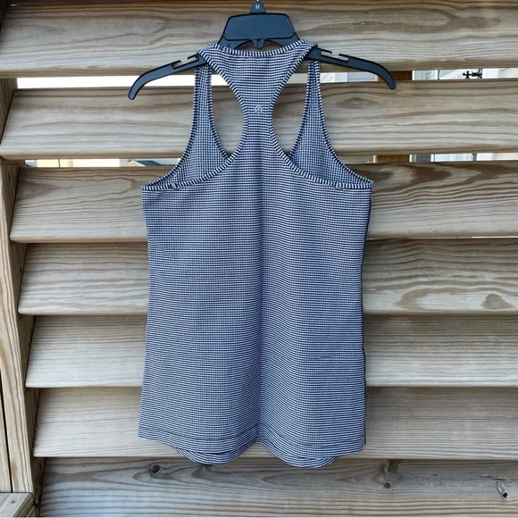 Lululemon navy blue & white gingham racer back tank top EUC Women 12 - Picture 4 of 8